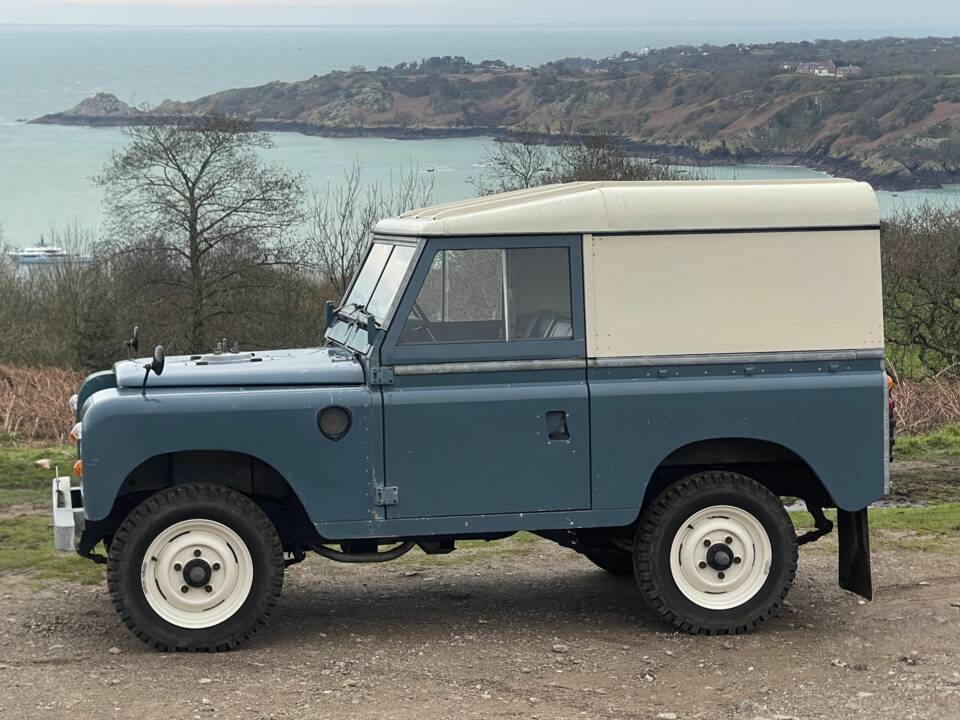Bild 4/12 von Land Rover 88 (1976)