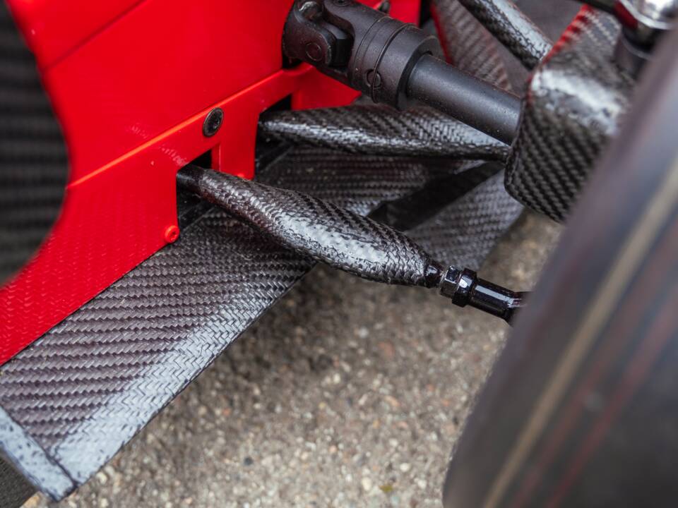 Image 33/85 of Ferrari 641 (1990)