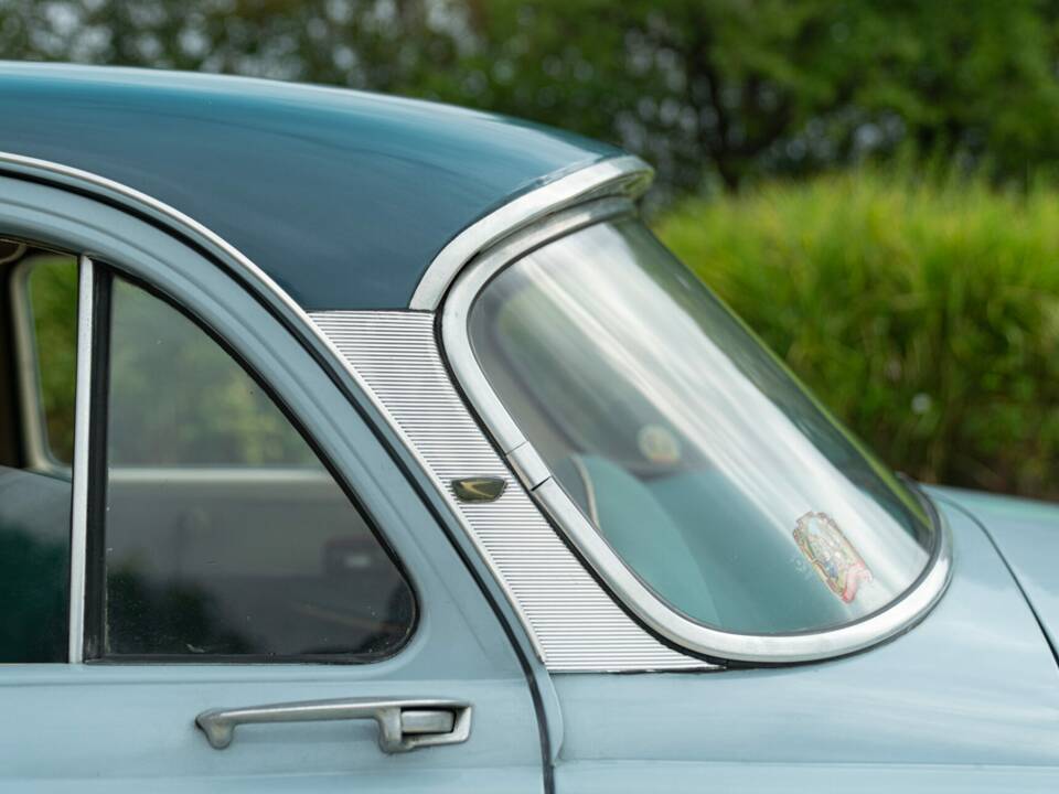 Afbeelding 25/50 van SIMCA Aronde P 60 Monthléry Spéciale (1960)