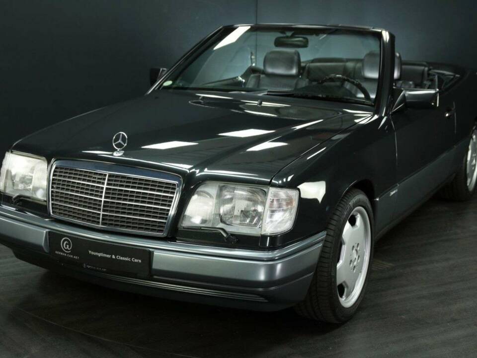 Immagine 1/30 di Mercedes-Benz E 320 (1997)