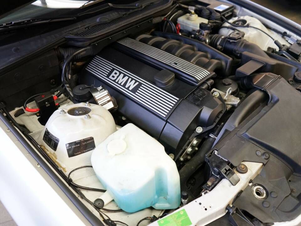 Imagen 29/32 de BMW 323ti Compact (1998)