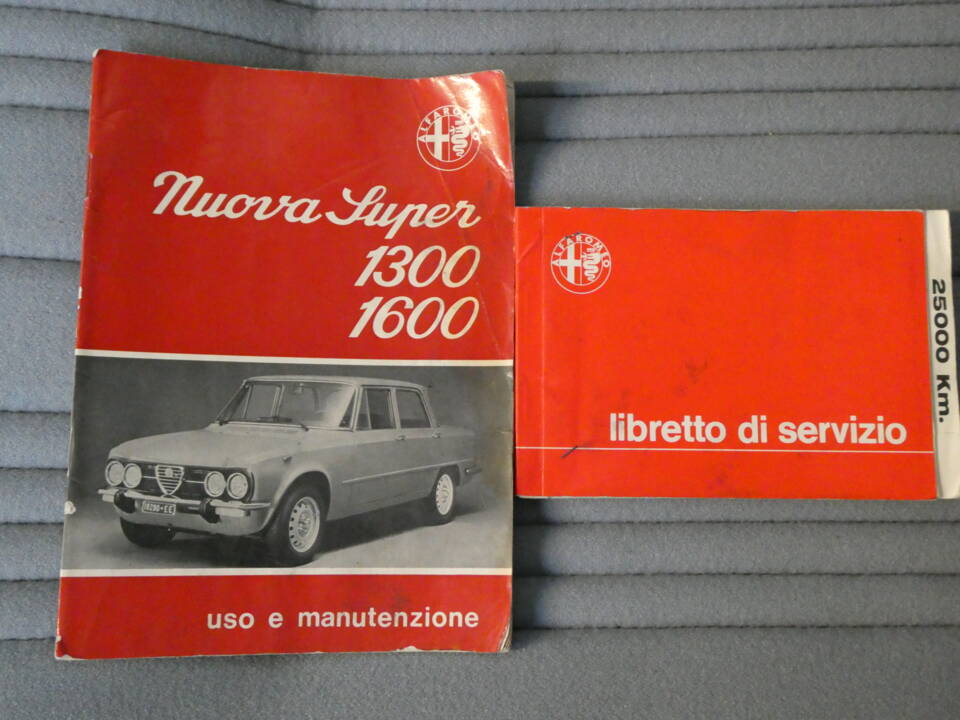 Afbeelding 10/30 van Alfa Romeo Giulia Nuova Super 1300 (1978)