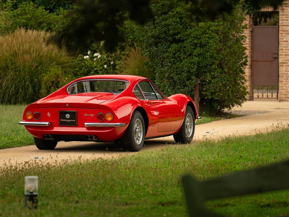 Image 8/50 de Ferrari Dino 246 GT (1970)