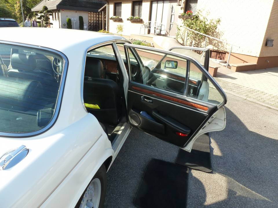 Imagen 17/36 de Jaguar XJ 6 4.2 (1984)