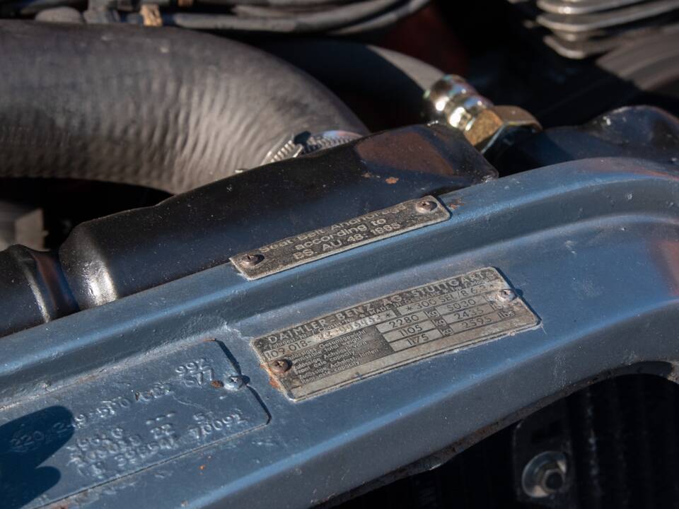 Bild 19/32 von Mercedes-Benz 300 SEL 6.3 (1972)