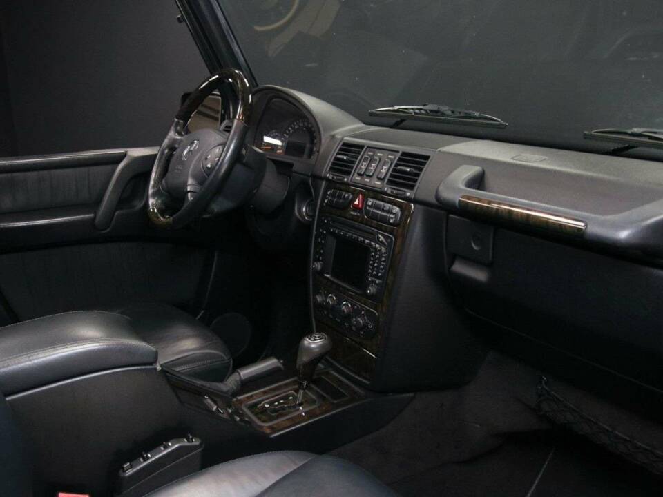 Imagen 30/50 de Mercedes-Benz G 500 (SWB) (2006)