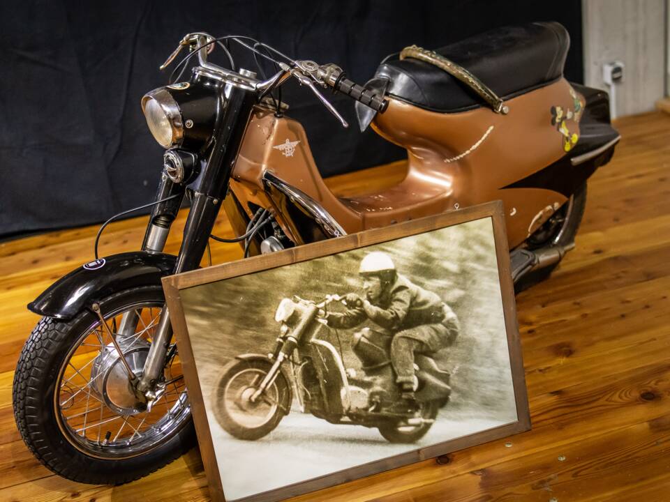 Image 12/13 of Rumi 125 Scoiattolo (1955)