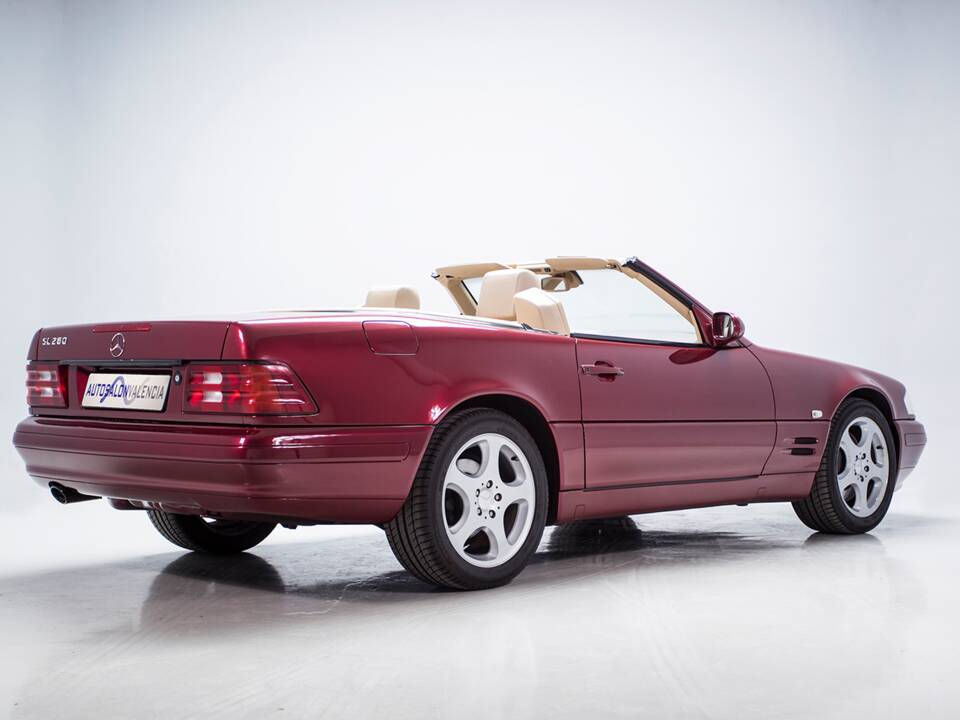 Image 13/45 of Mercedes-Benz SL 280 "Final Edition" (2001)