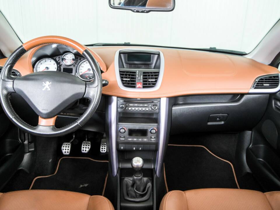 Image 7/50 de Peugeot 207 CC 1.6 VTi (2008)