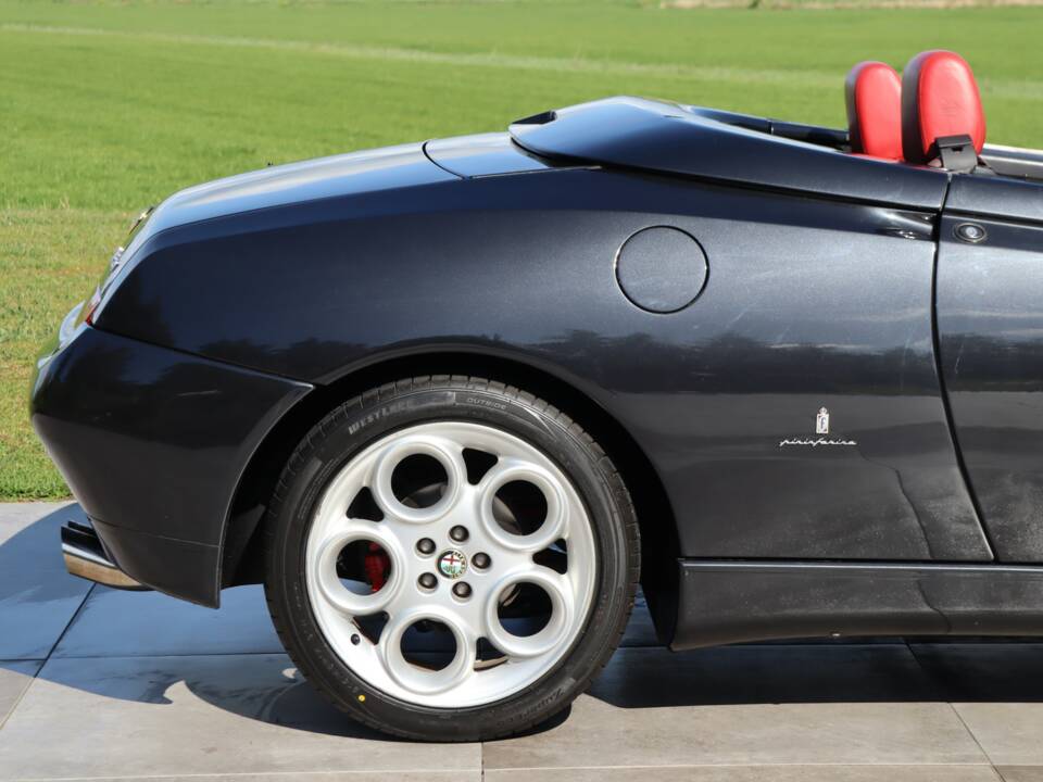 Image 44/50 of Alfa Romeo Spider 3.0 V6 24V (2001)