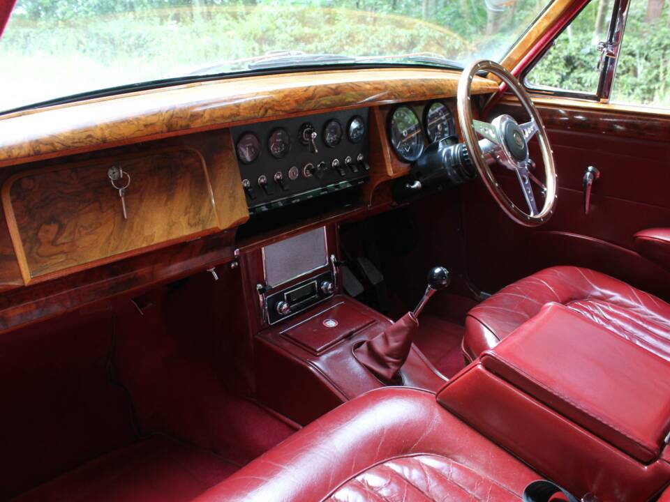 Image 11/21 of Jaguar Mk II 3.8 (1965)