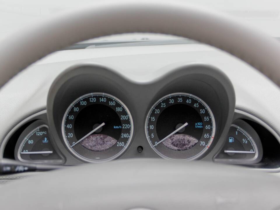 Imagen 25/38 de Mercedes-Benz SL 350 (2003)