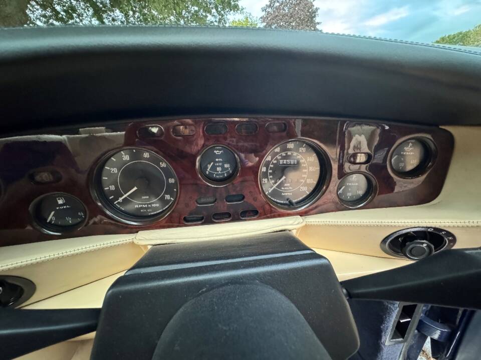 Bild 29/33 von Aston Martin V8 EFi (1986)