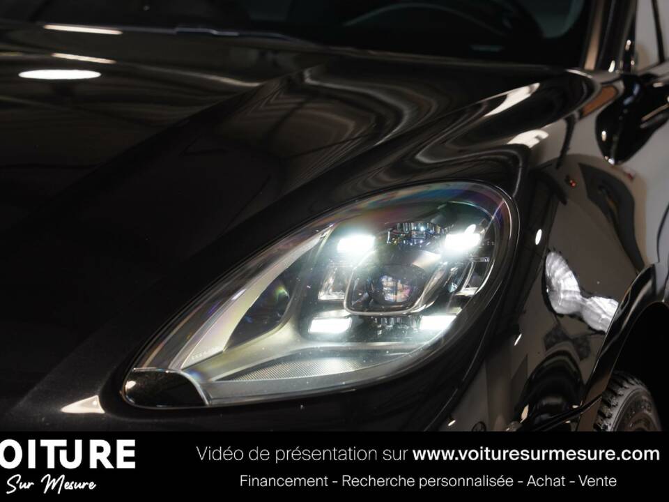 Image 20/29 de Porsche Macan Turbo (2017)