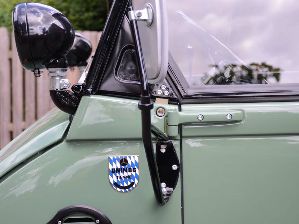 Image 51/71 of Mercedes-Benz Unimog U52 (1983)