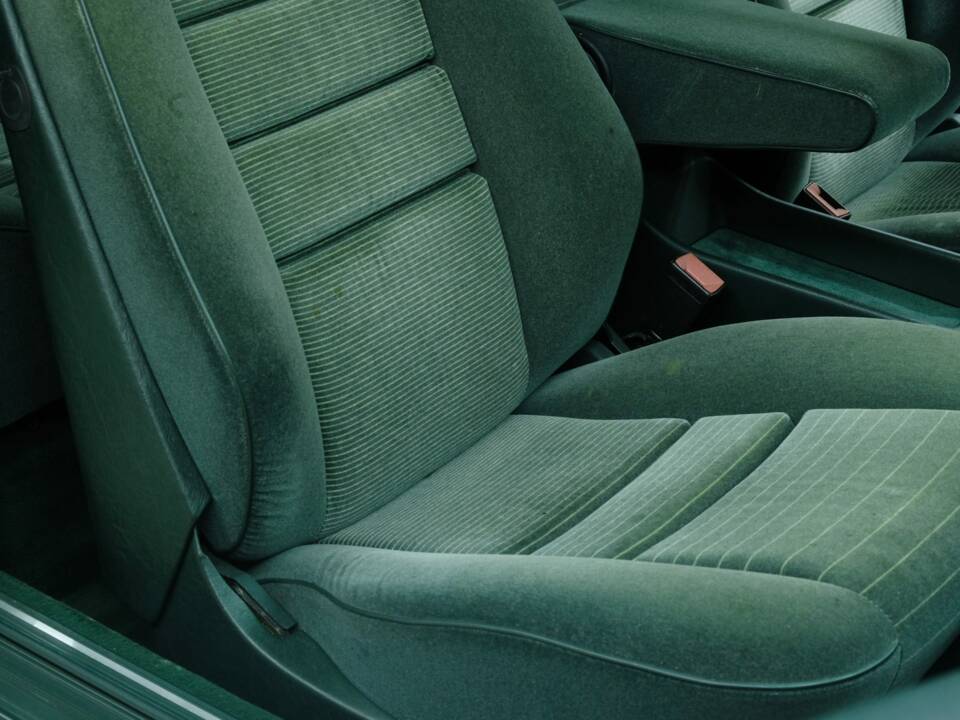 Bild 42/50 von Mercedes-Benz 500 SEC (1988)