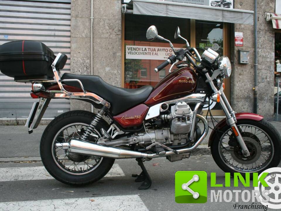 Image 2/10 de Moto Guzzi DUMMY (1996)
