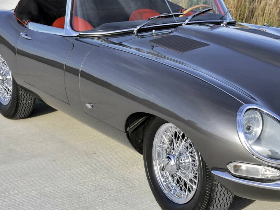 Image 11/50 de Jaguar E-Type 3.8 Flat Floor (1961)