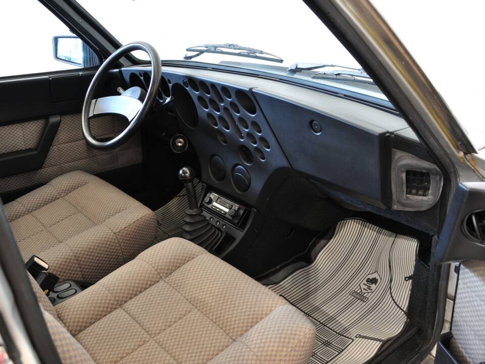 Bild 20/28 von Lancia Beta Trevi 1600 (1984)