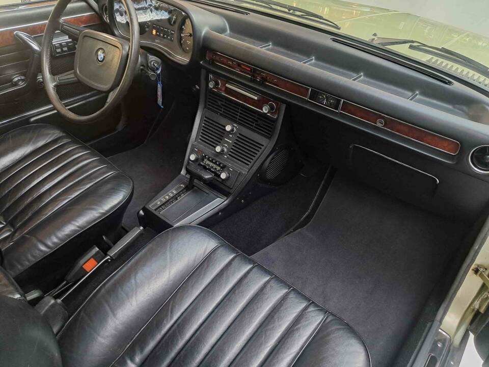 Immagine 37/39 di BMW 3,3 Li (1977)