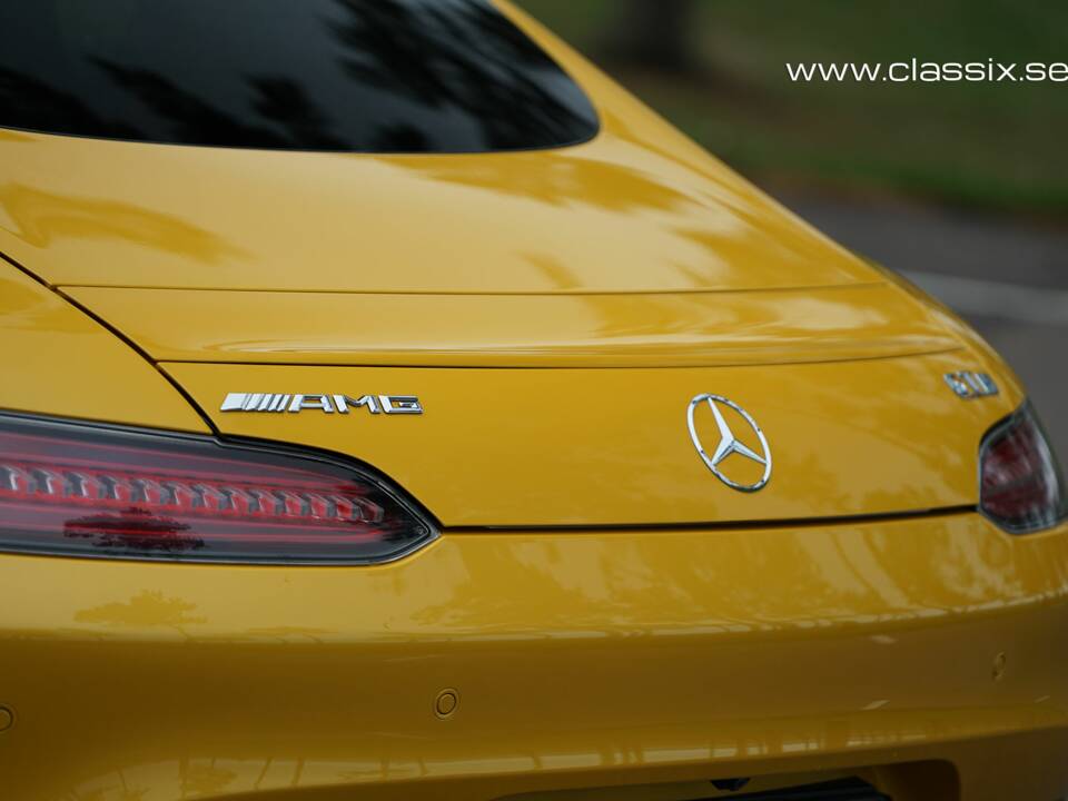 Image 13/23 of Mercedes-AMG GT-S (2015)