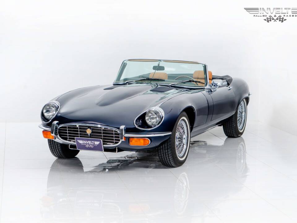 Image 2/18 de Jaguar Type E V12 (1973)