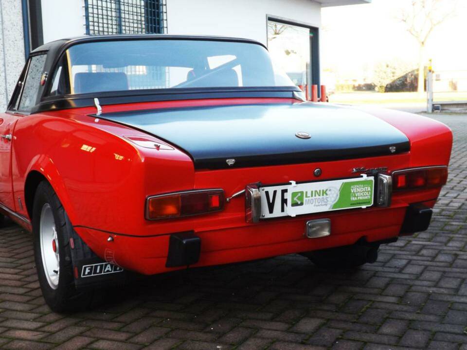 Image 7/50 de FIAT 124 Spider AS (1967)