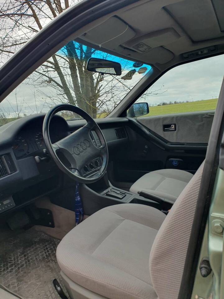 Image 5/21 of Audi 80 - 2.0 E (1992)