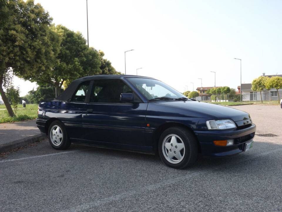 Imagen 35/50 de Ford Escort 1.8 16v (1992)