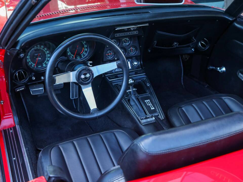 Image 13/50 of Chevrolet Corvette Stingray (1969)