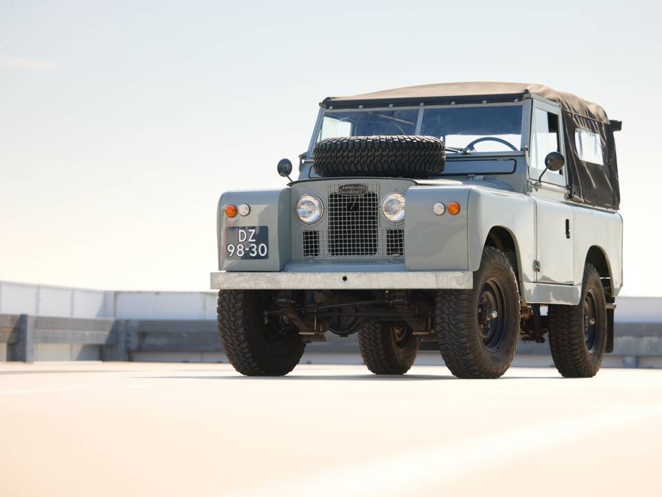 Immagine 17/66 di Land Rover 88 (1963)