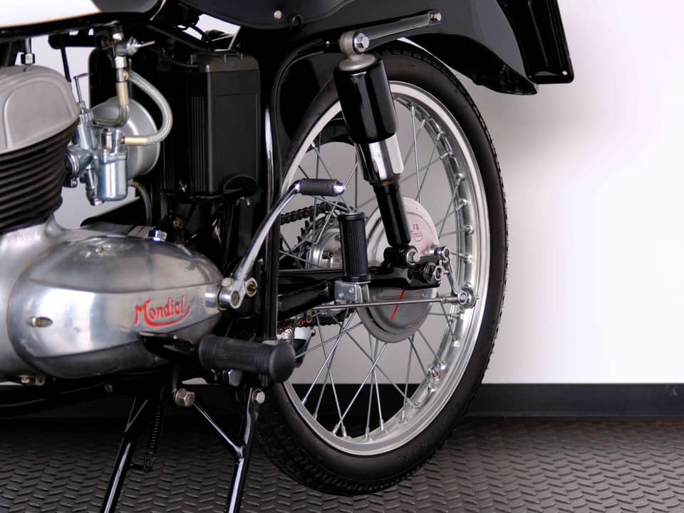 Image 31/68 of Mondial 160 Sport Lusso (1954)