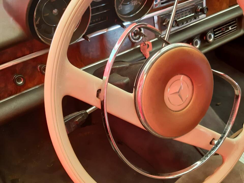Image 3/7 of Mercedes-Benz 300 SEL (1967)