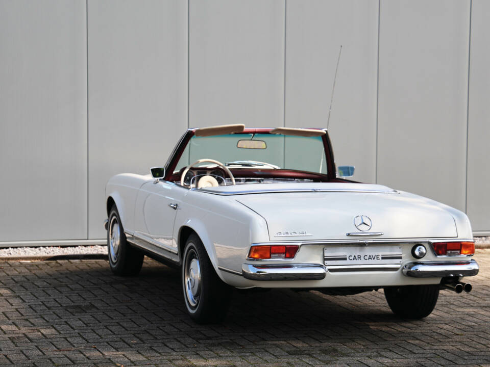 Image 27/56 de Mercedes-Benz 280 SL (1969)