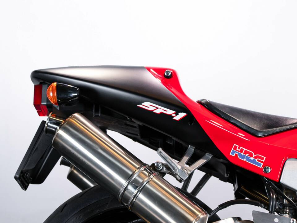 Bild 13/42 von Honda DUMMY (2000)
