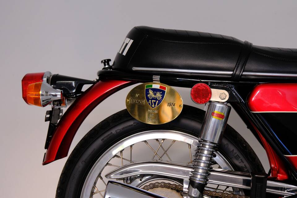 Immagine 13/96 di Ducati 750 GT (1974)