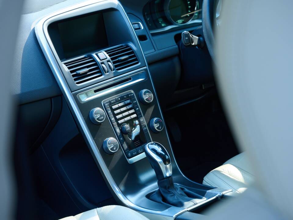 Image 29/50 of Volvo XC60 T5 (2013)