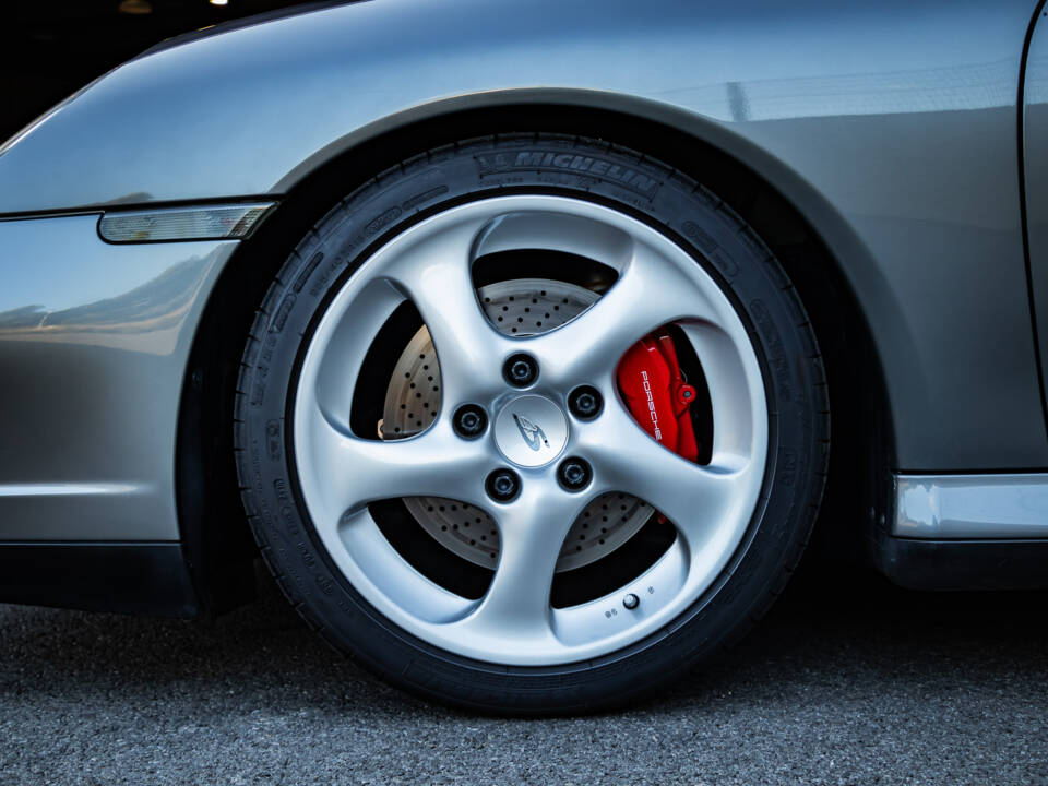 Afbeelding 12/50 van Porsche 911 Carrera 4S (2004)