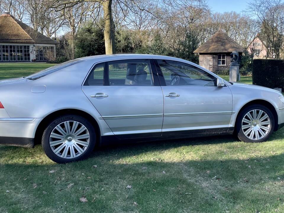 Bild 3/23 von Volkswagen Phaeton V10 TDI (2003)