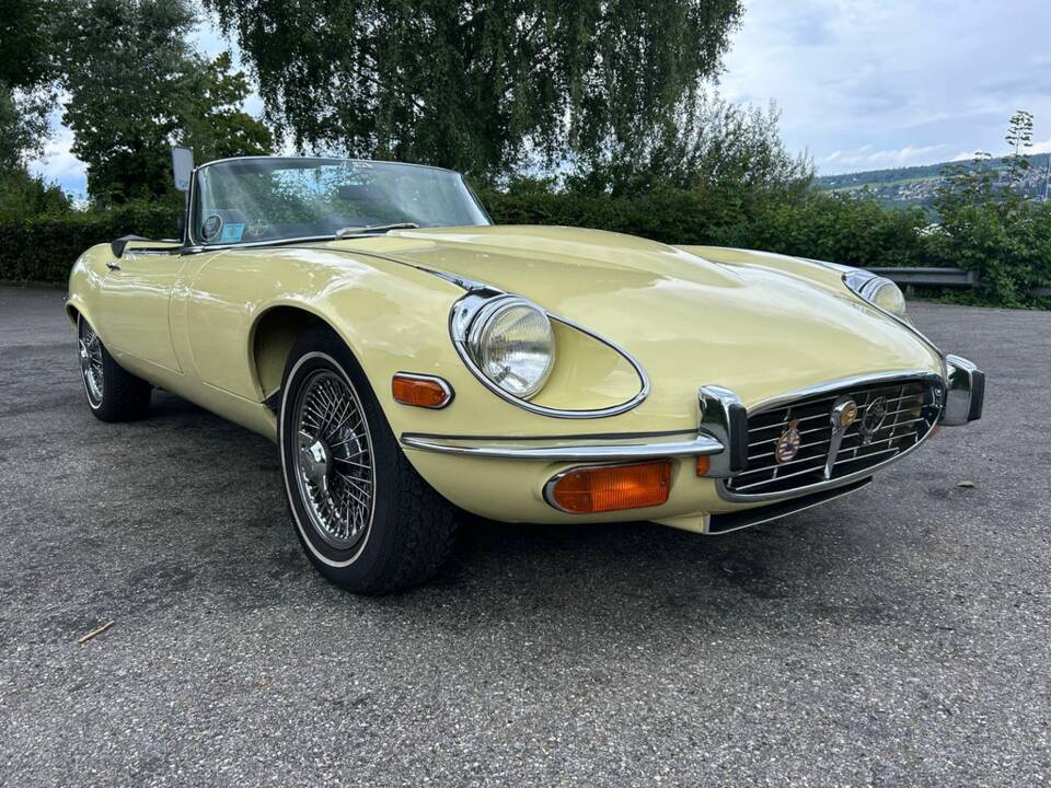 Image 1/8 de Jaguar Type E V12 (1973)