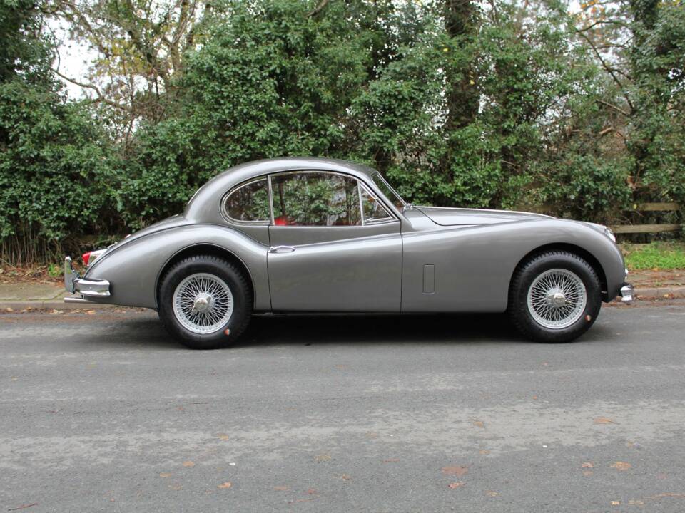 Afbeelding 7/18 van Jaguar XK 140 FHC (1956)
