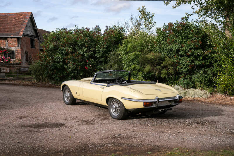 Afbeelding 33/45 van Jaguar E-Type V12 (1973)