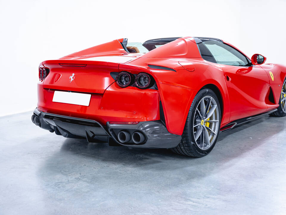 Afbeelding 25/46 van Ferrari 812 Competizione A (2022)