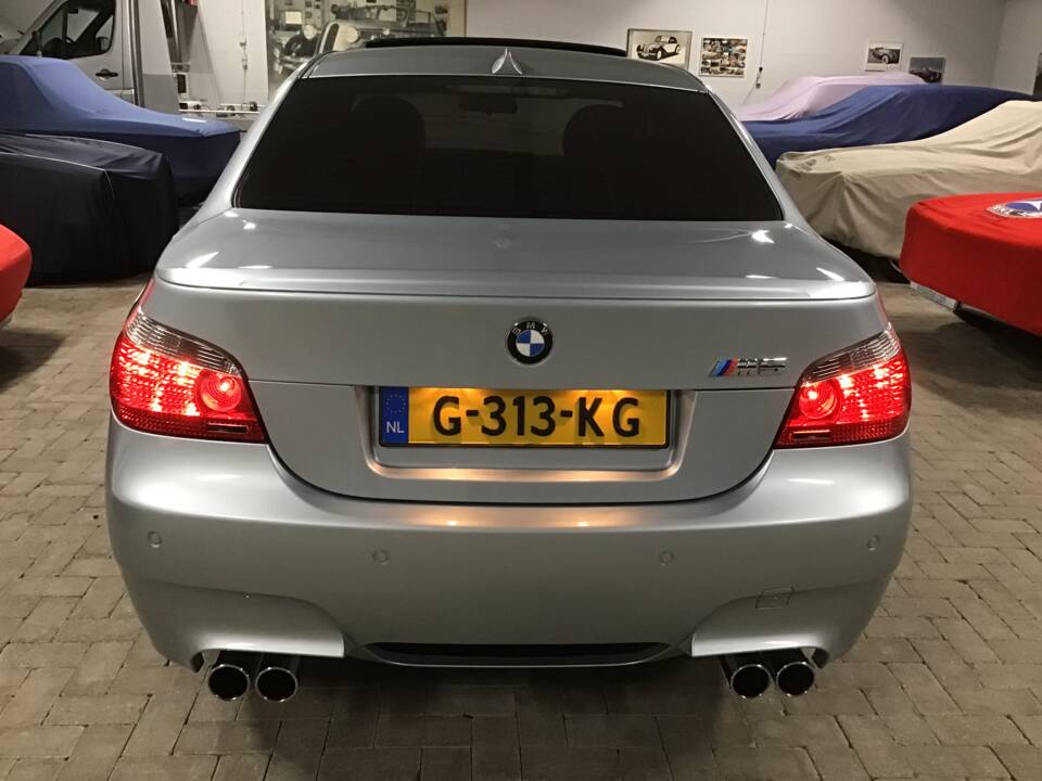 Imagen 16/25 de BMW M5 (2005)
