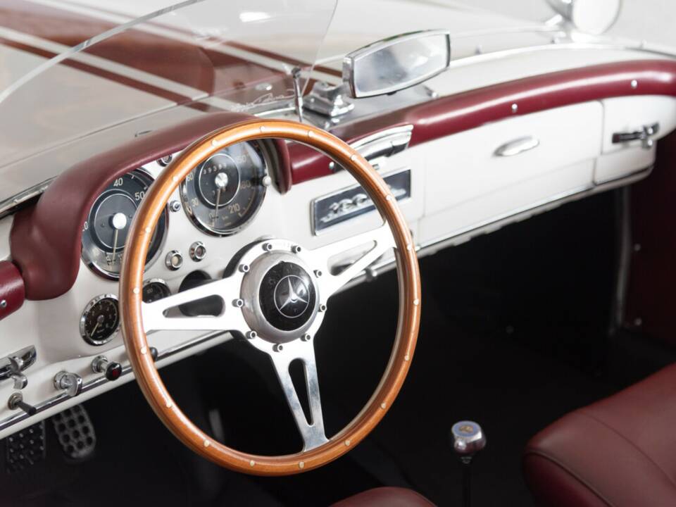 Image 28/40 of Mercedes-Benz 190 SL (1955)