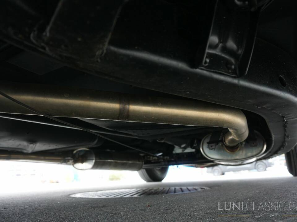 Image 73/77 of Ford Fairlane 500 Club Victoria (1958)