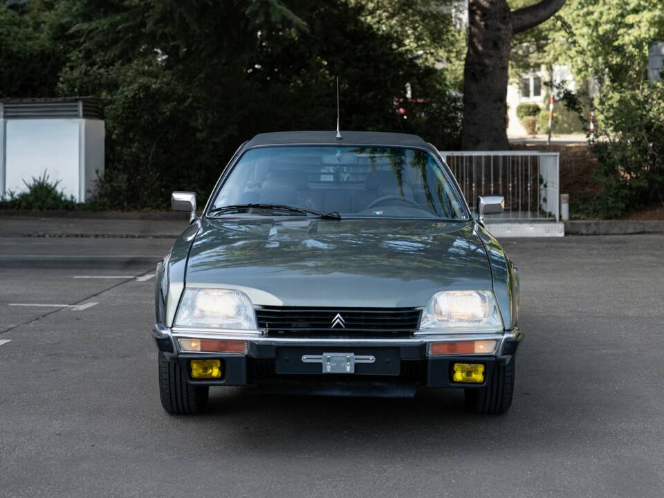 Image 2/25 de Citroën CX 25 Prestige (1983)