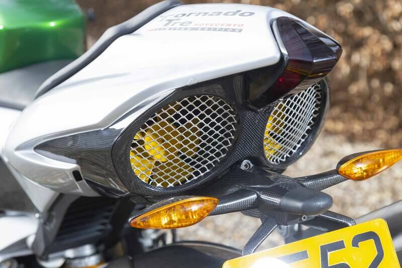 Immagine 25/38 di Benelli Tornado Tre 900 (2003)