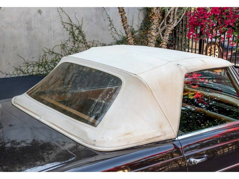 Immagine 17/36 di Mercedes-Benz 280 SL (1969)