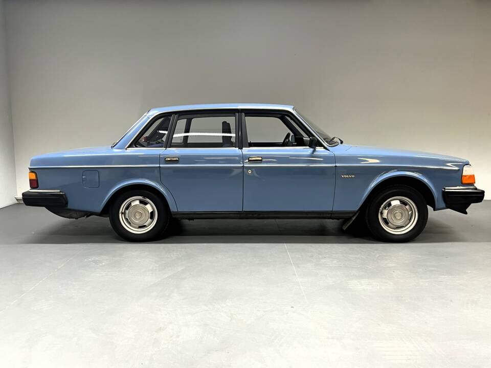 Bild 5/18 von Volvo 244 DLS (1980)